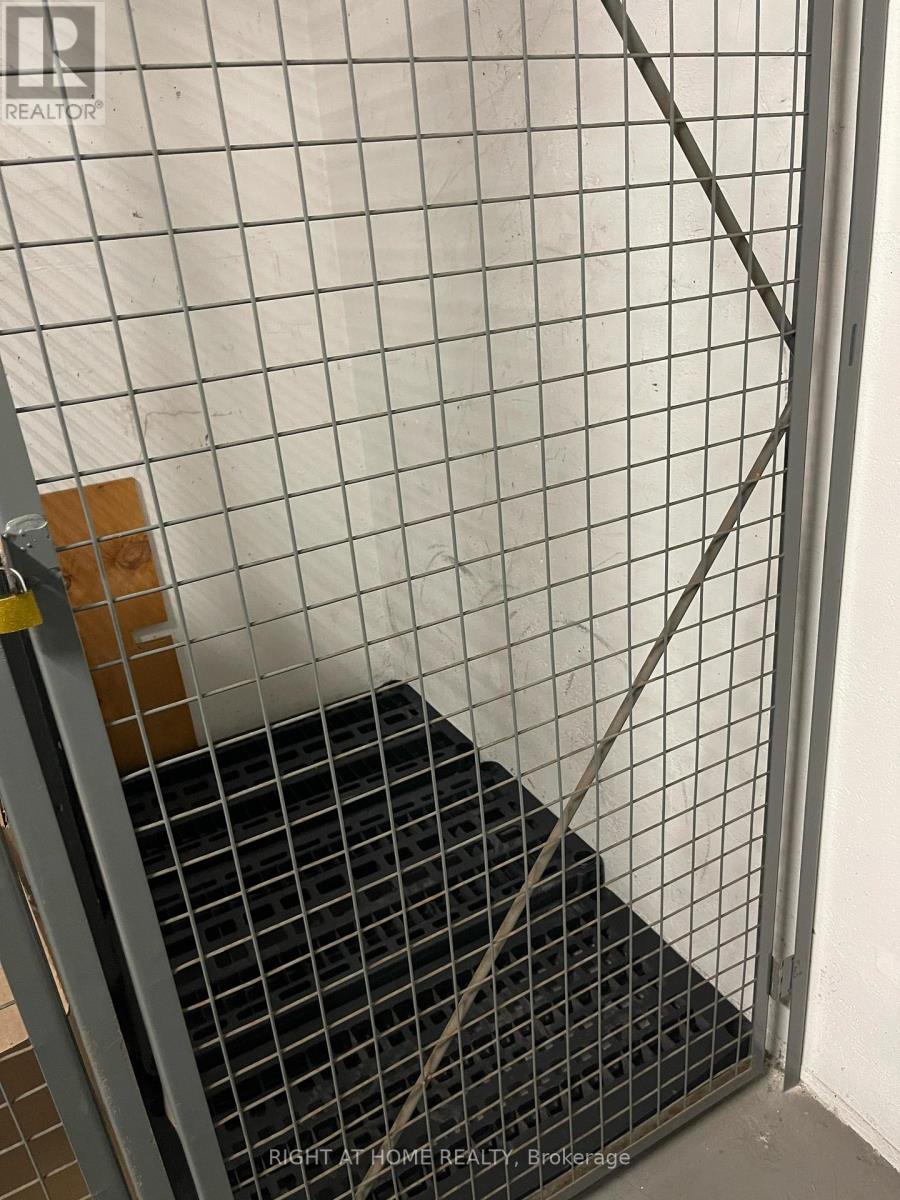 4203 - 761 Bay Street, Toronto, Ontario  M5G 2R2 - Photo 7 - C12688546