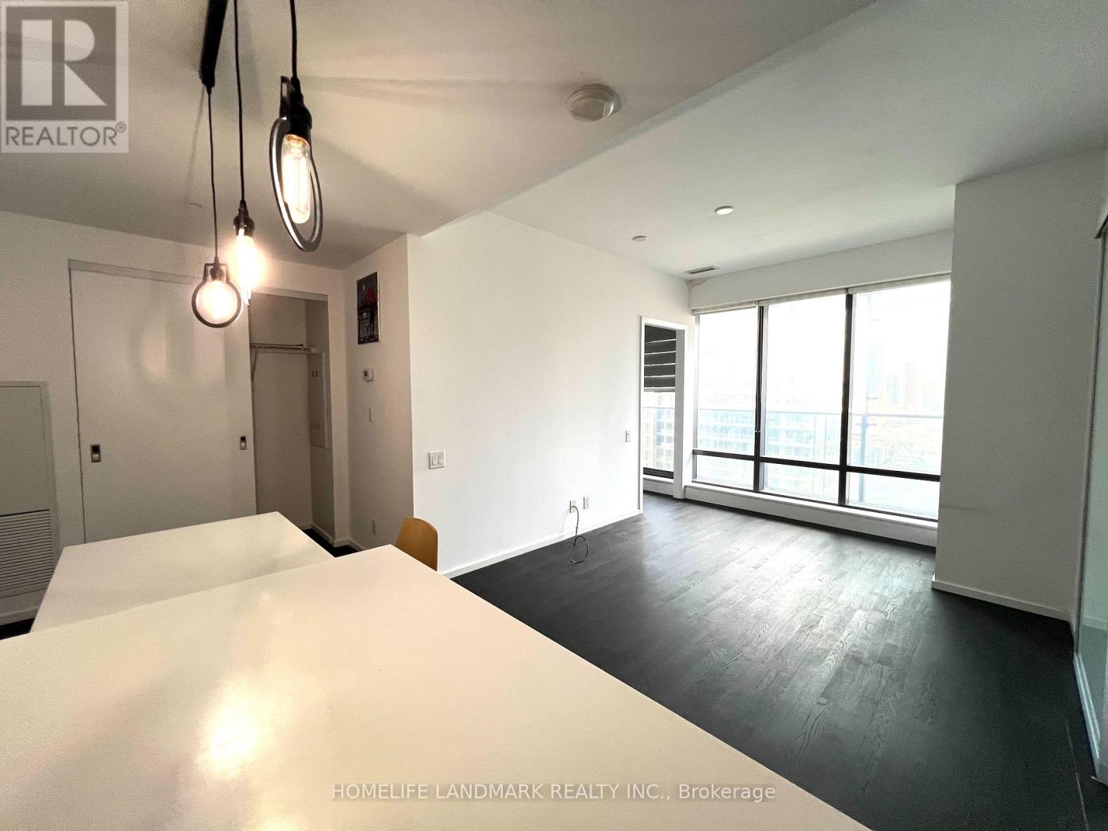 1411 - 5 St Joseph Street, Toronto, Ontario  M4Y 1J6 - Photo 5 - C12688562