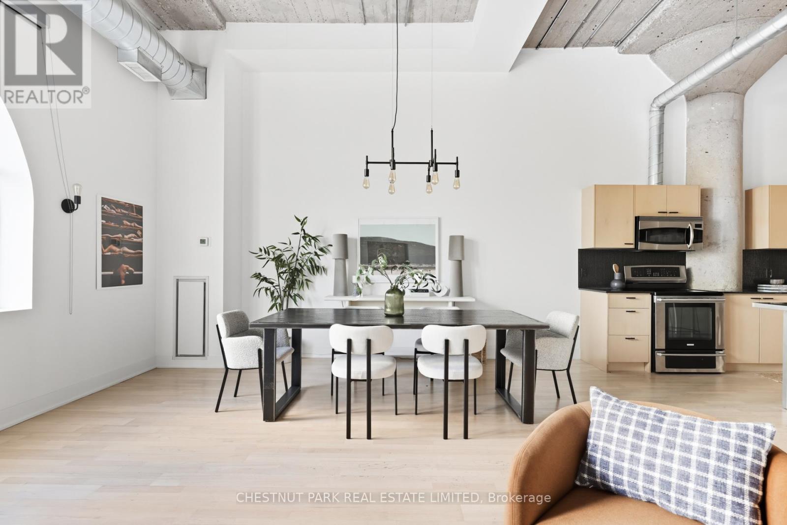 215 - 637 Lakeshore Boulevard W, Toronto, Ontario M5V 3J6 - Photo 10 - C12688568