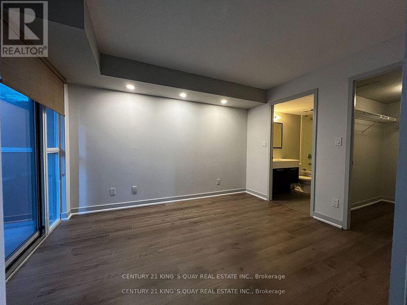 407 - 126 Simcoe Street, Toronto, Ontario  M5H 4E6 - Photo 6 - C12688628