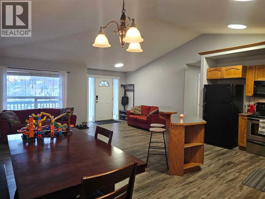 1808 Strathcona Bay, Strathmore, Alberta  T1P 1S9 - Photo 6 - A2277903