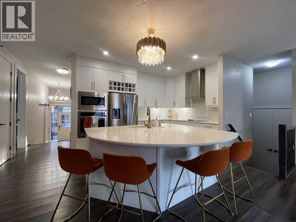 220 Carringham Road Nw, Calgary, Alberta  T3P 1V4 - Photo 11 - A2278406