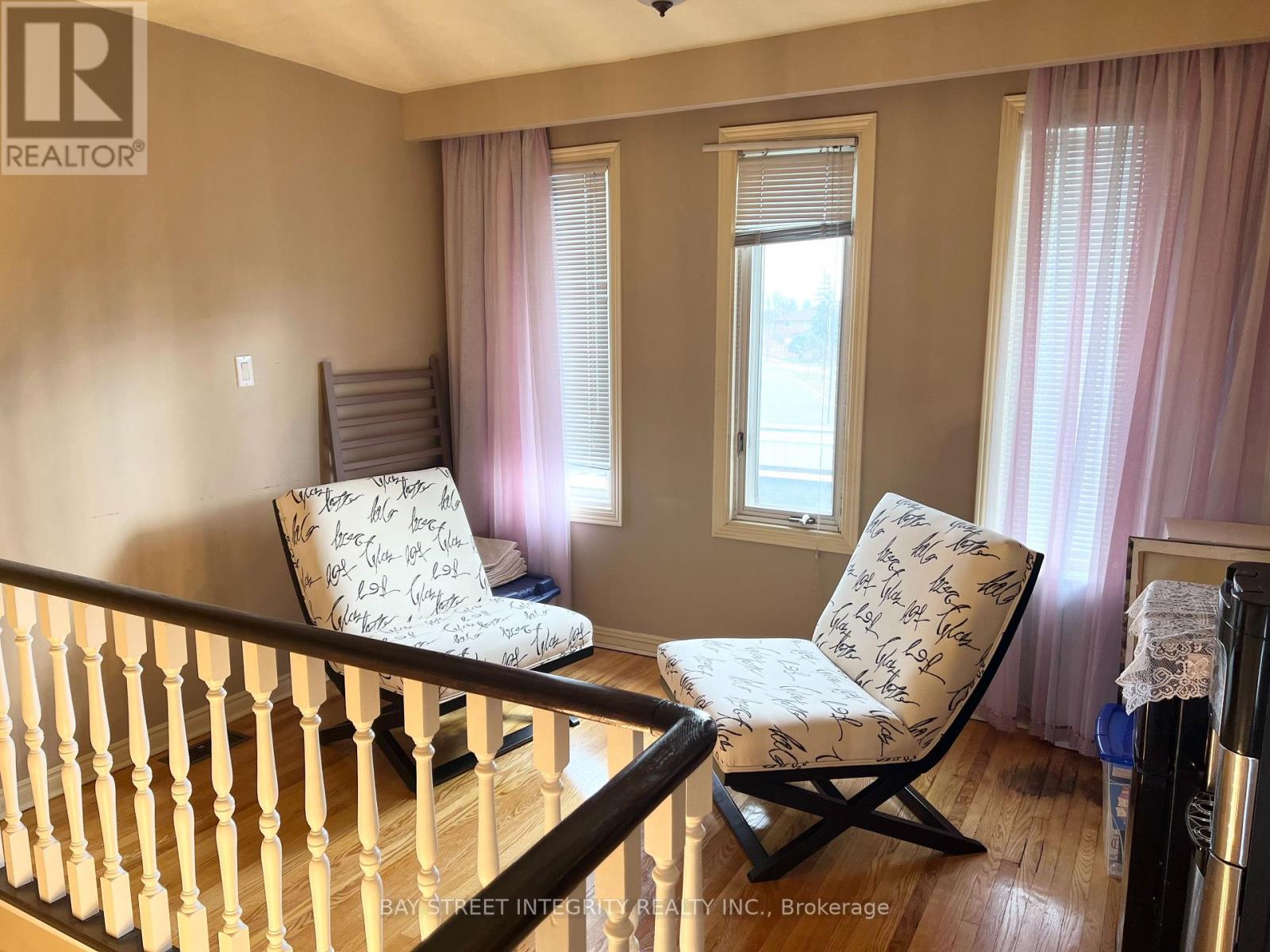 61 Morbank Drive, Toronto, Ontario  M1V 2M1 - Photo 10 - E12688620