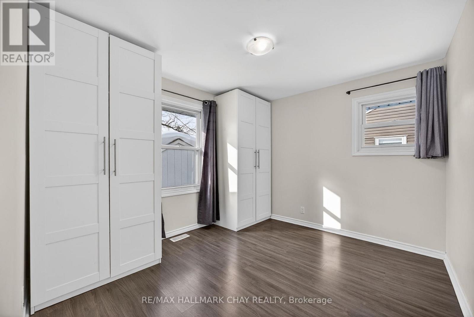 8 Newton Street, Barrie, Ontario  L4M 3N3 - Photo 7 - S12688574