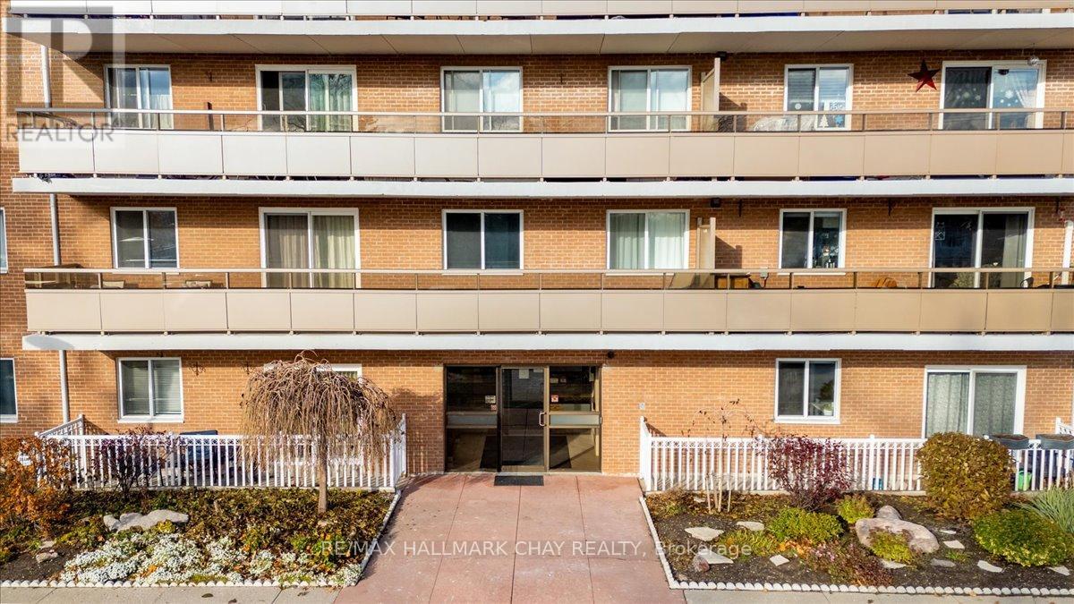 706 - 414 Blake Street, Barrie, Ontario  L4M 5J7 - Photo 2 - S12688576