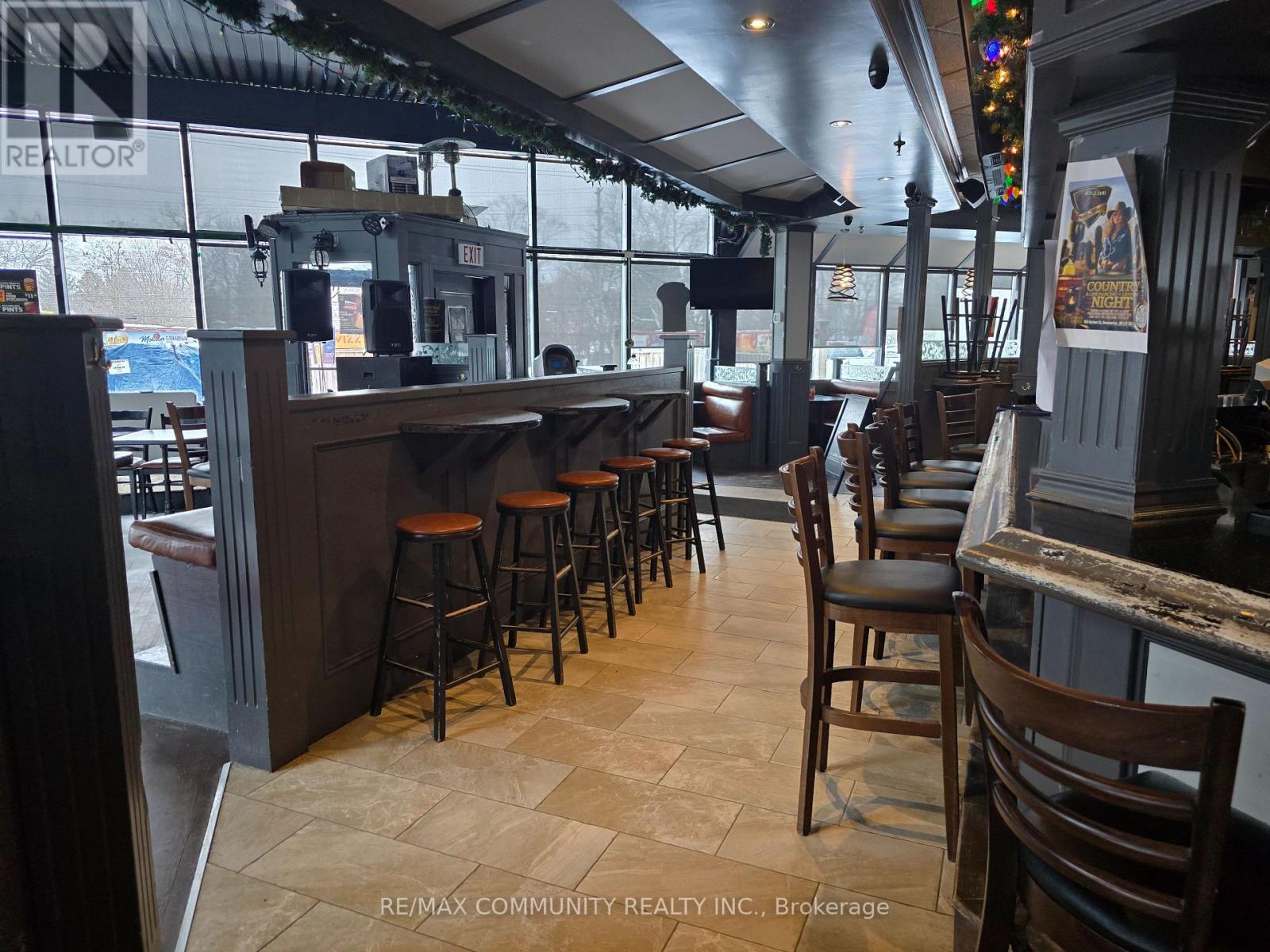 101 - 1091 Gorham Street, Newmarket, Ontario  L3Y 8X7 - Photo 6 - N12685042