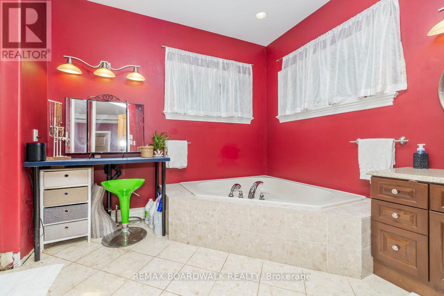 2188 Robertson Road, Ottawa, Ontario  K2H 5Z1 - Photo 33 - X11979263