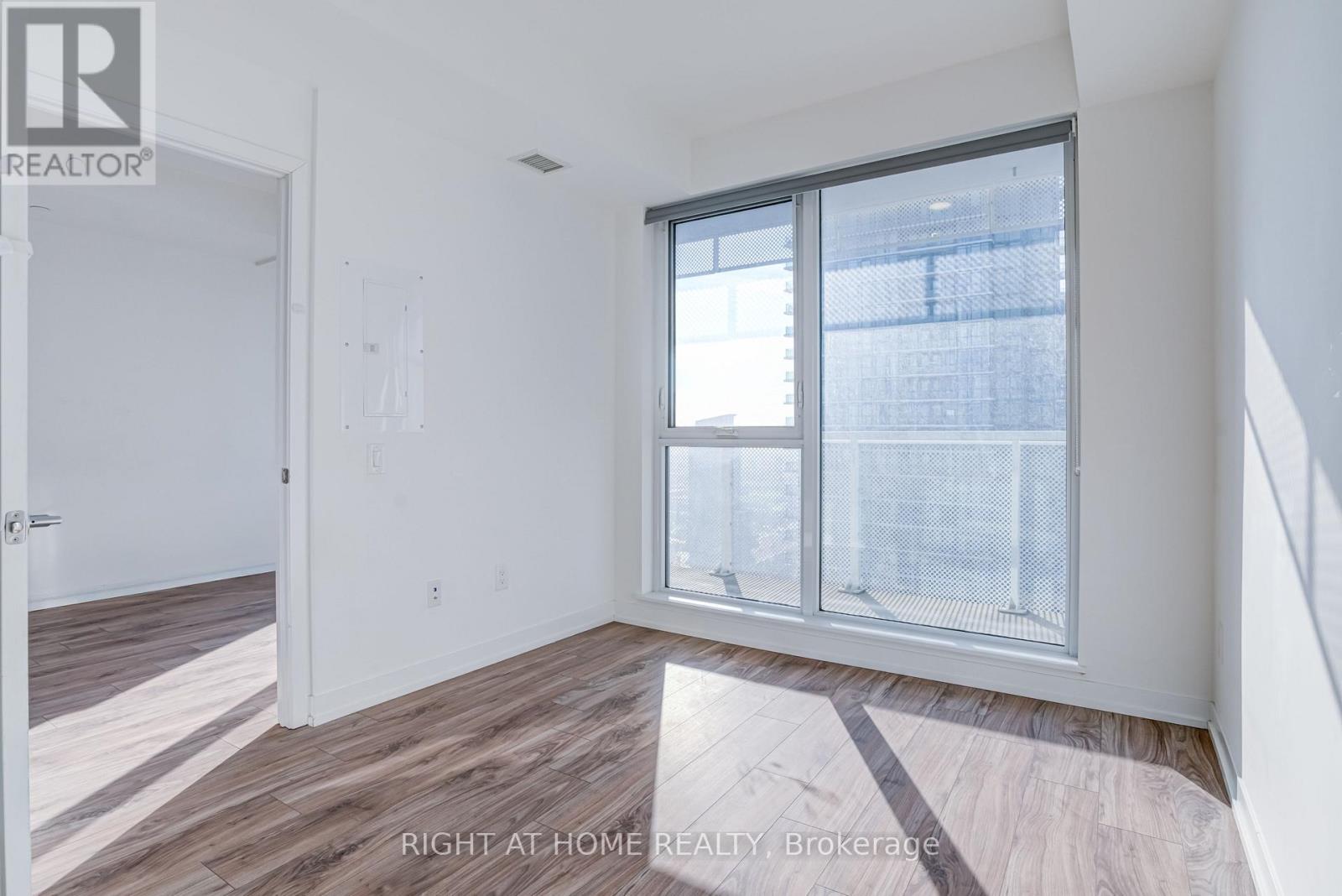 2811 - 4065 Confederation Parkway, Mississauga, Ontario  L5B 0L4 - Photo 18 - W12688588