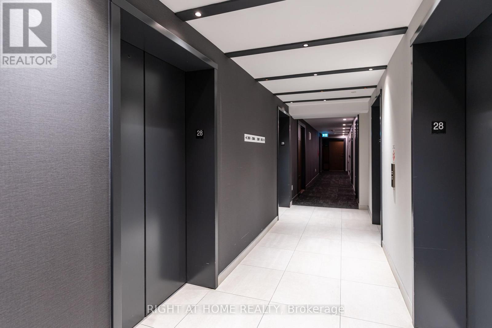 2811 - 4065 Confederation Parkway, Mississauga, Ontario  L5B 0L4 - Photo 4 - W12688588