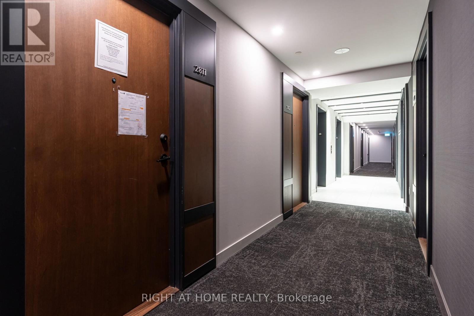 2811 - 4065 Confederation Parkway, Mississauga, Ontario  L5B 0L4 - Photo 5 - W12688588