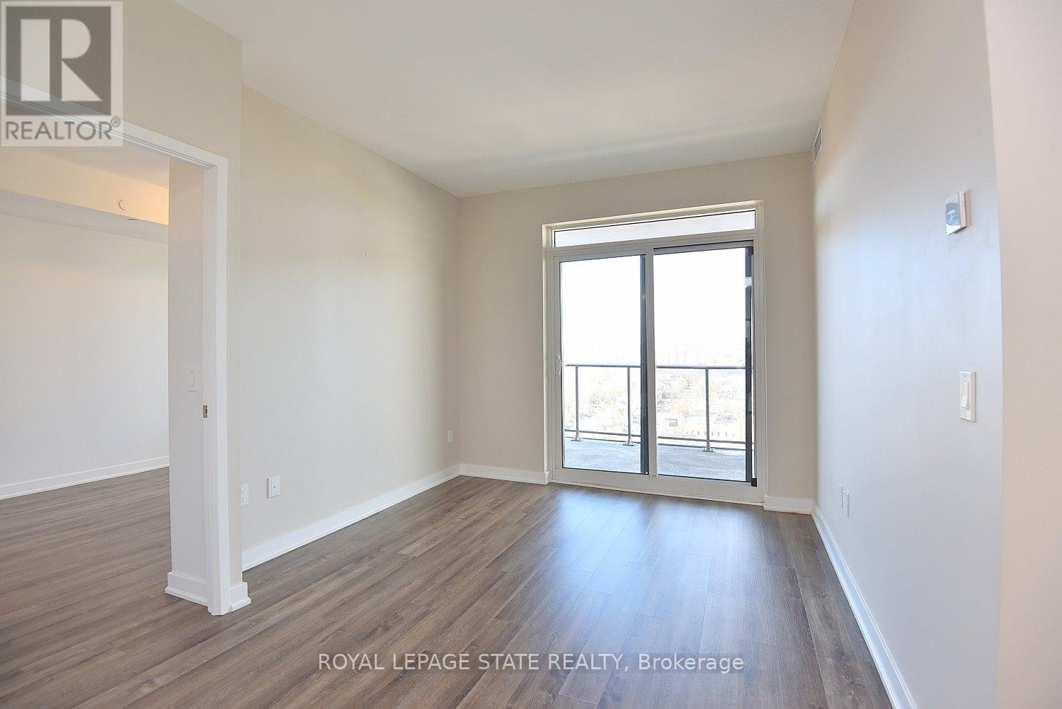 1301 - 2007 James Street, Burlington, Ontario  L7R 0G7 - Photo 8 - W12688594