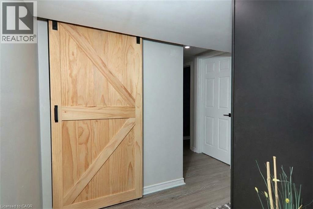 6 Ridley Avenue, Welland, Ontario  L3B 4G1 - Photo 6 - 40797608