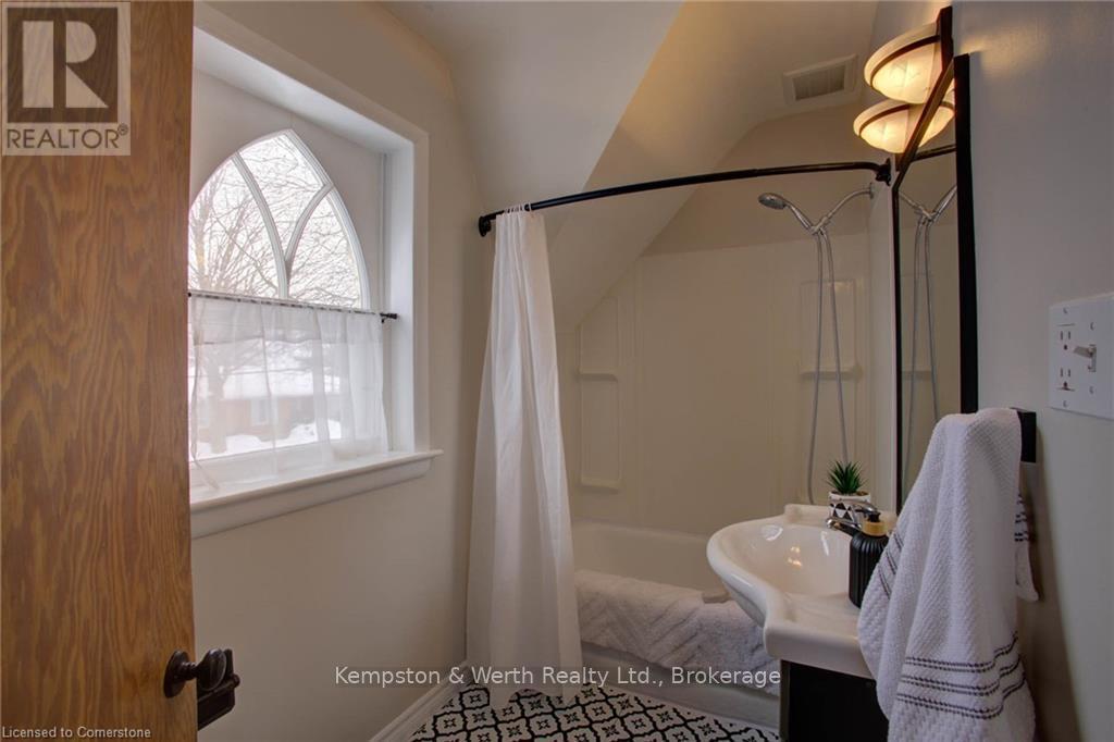 34 Queen Street, Huron East, Ontario  N0G 1H0 - Photo 32 - X12467480