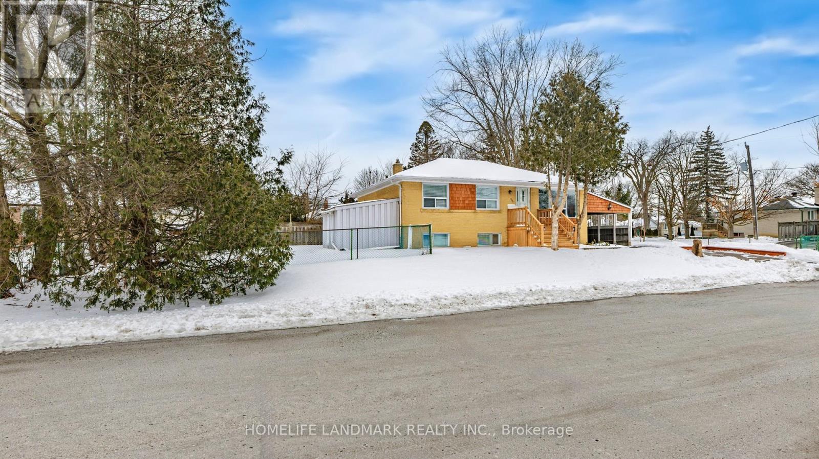 424 Bonita Crescent, Richmond Hill, Ontario  L4C 3N1 - Photo 2 - N12684998