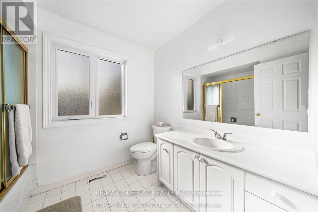 493 Blackstock Road, Newmarket, Ontario  L3Y 8H6 - Photo 18 - N12683302