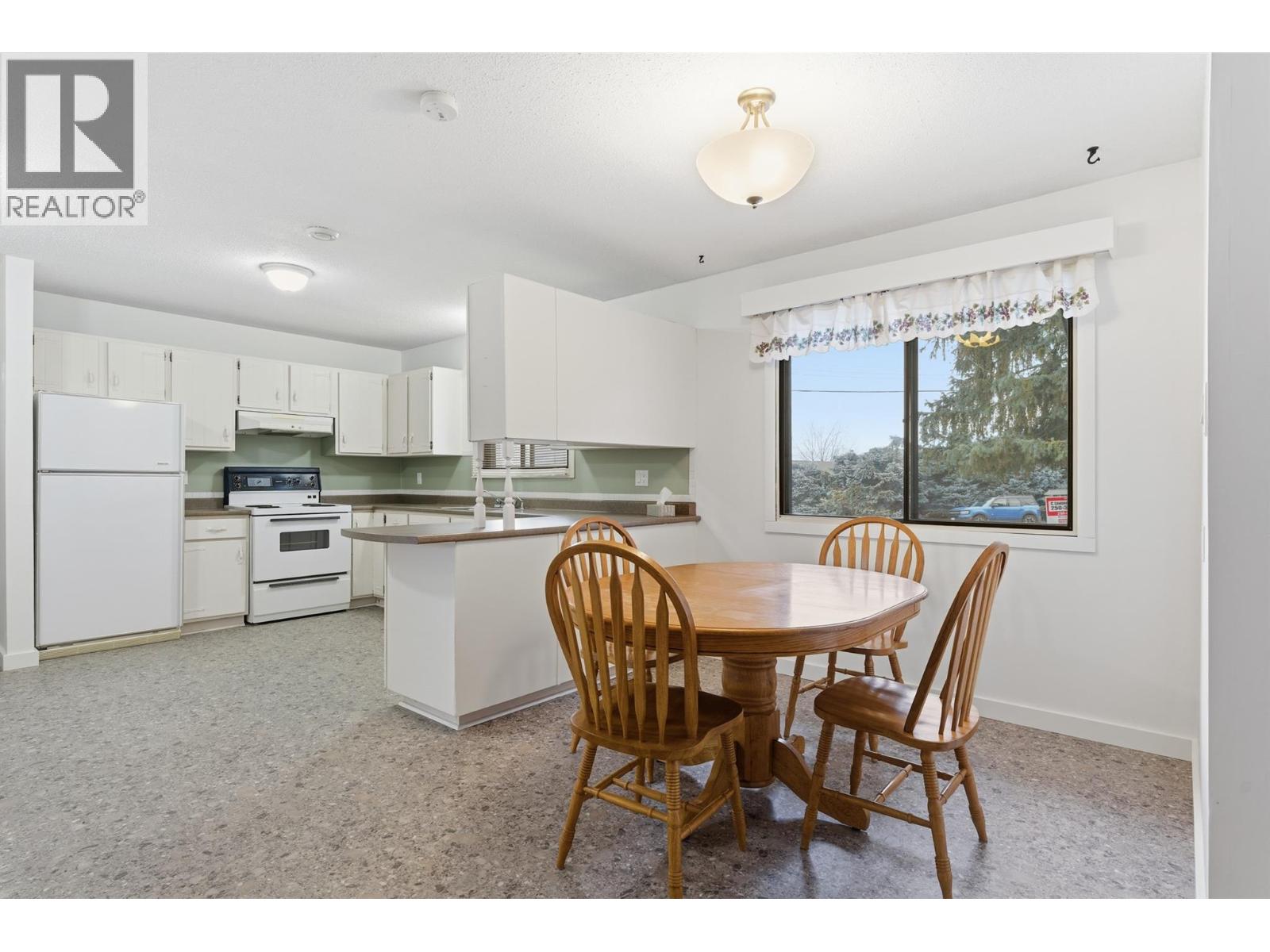 2289 Hayden Place, Armstrong, British Columbia  V0E 1B1 - Photo 7 - 10372508