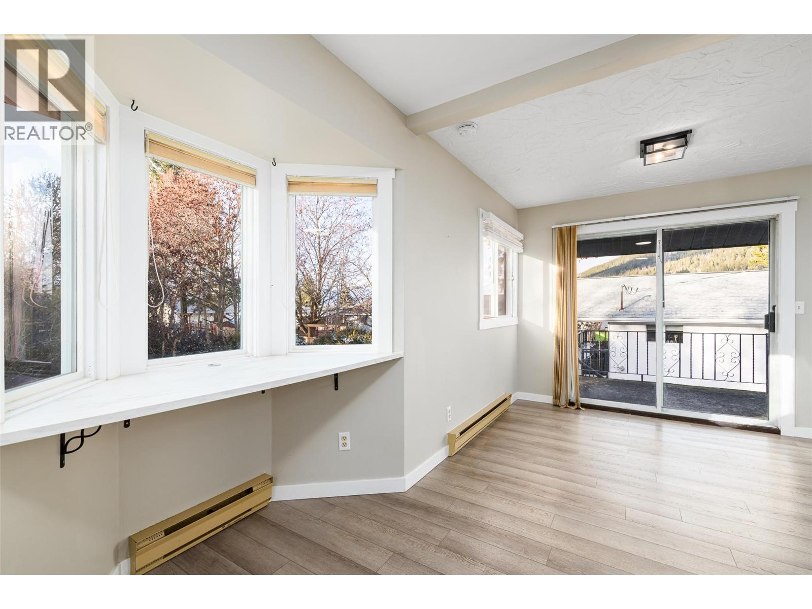 703 11th Avenue N, Creston, British Columbia  V0B 1G4 - Photo 13 - 10372190