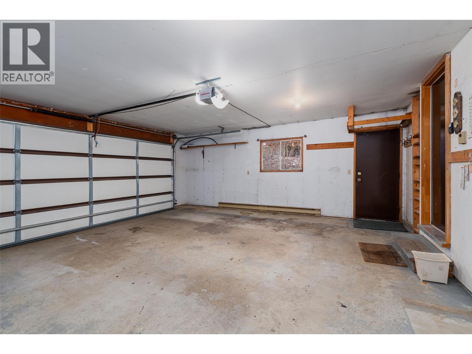 703 11th Avenue N, Creston, British Columbia  V0B 1G4 - Photo 35 - 10372190