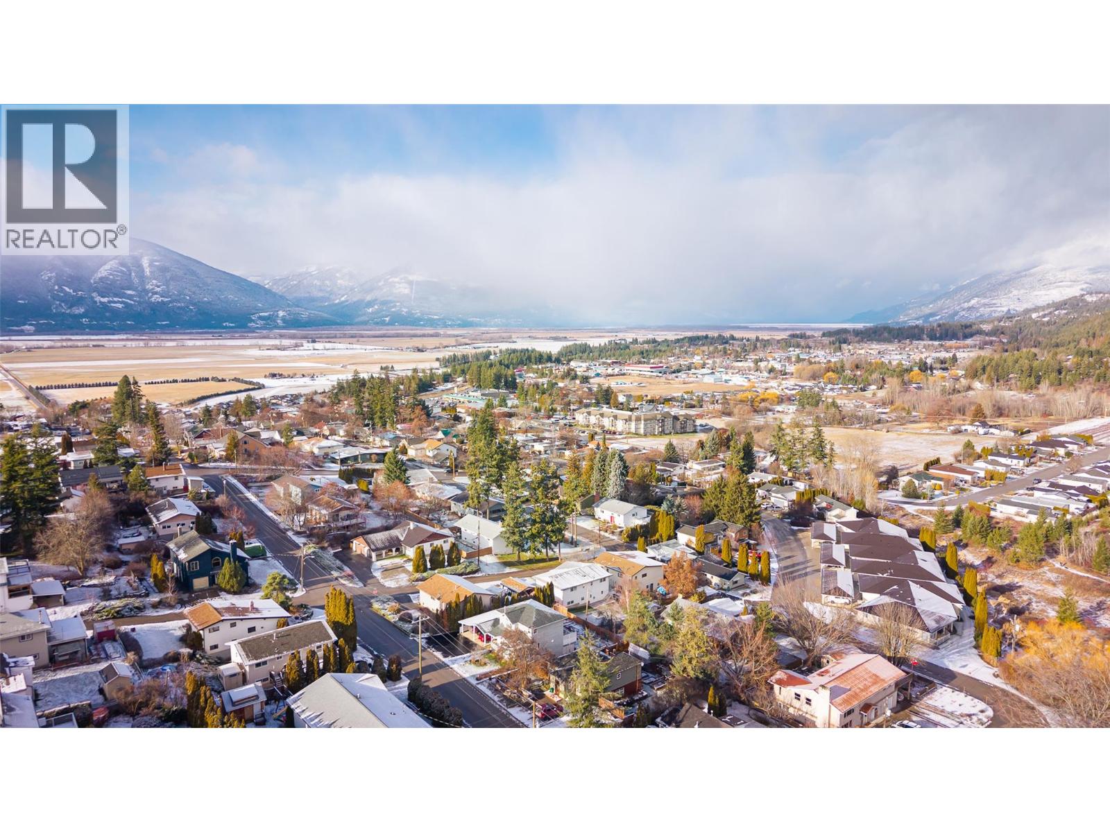 703 11th Avenue N, Creston, British Columbia  V0B 1G4 - Photo 45 - 10372190