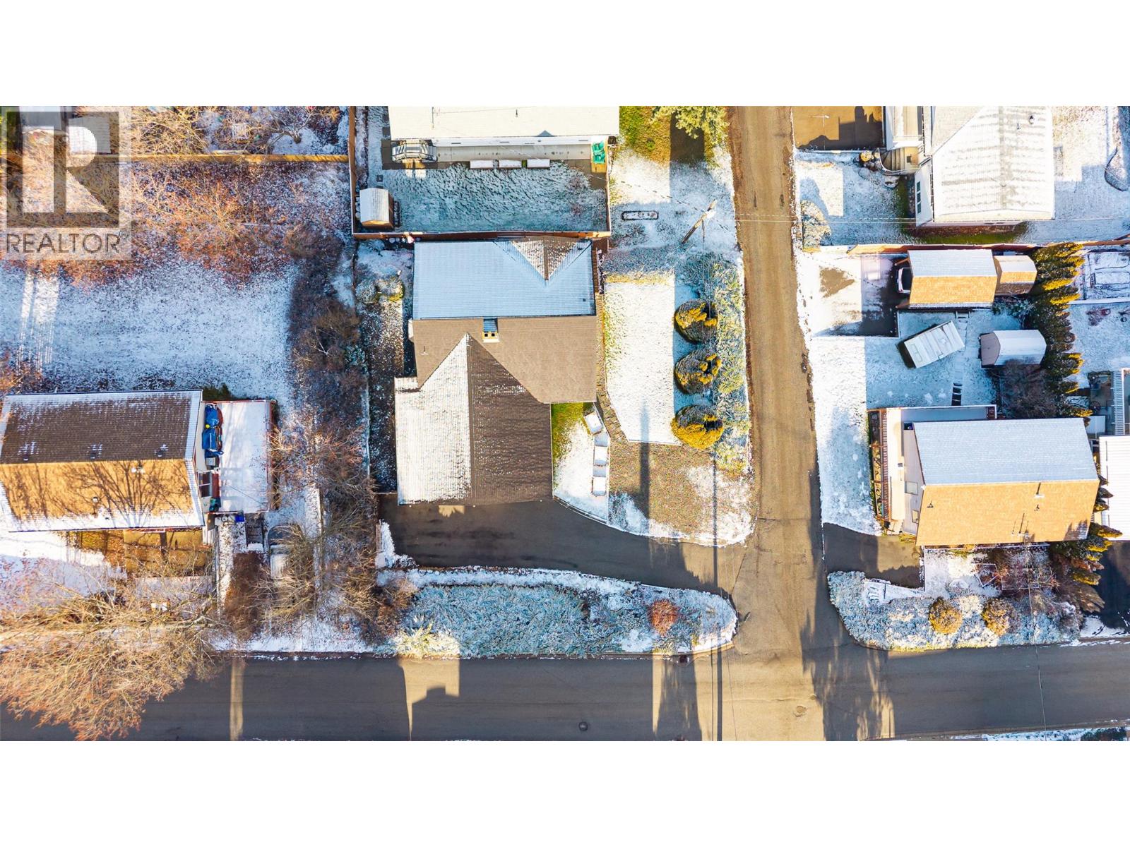 703 11th Avenue N, Creston, British Columbia  V0B 1G4 - Photo 46 - 10372190