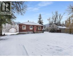 1458 3B Highway, fruitvale, British Columbia