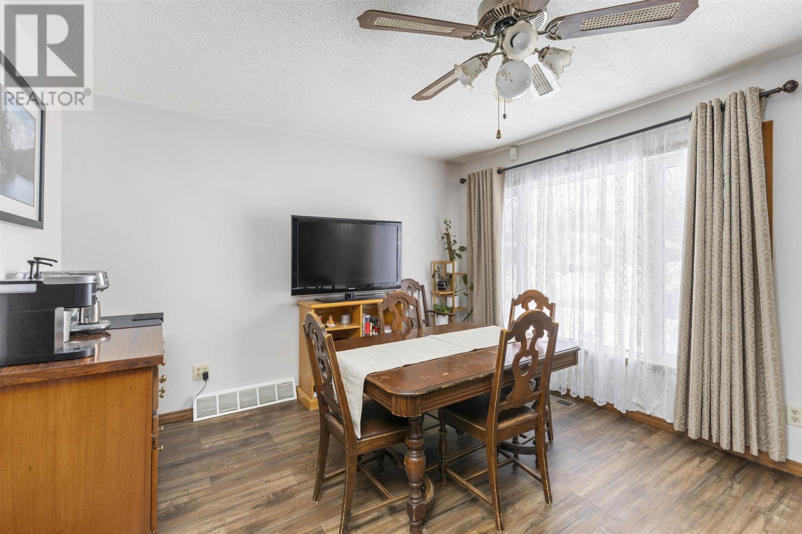 409 Third Ave, Sault Ste. Marie, Ontario  P6C 4M3 - Photo 5 - SM260083