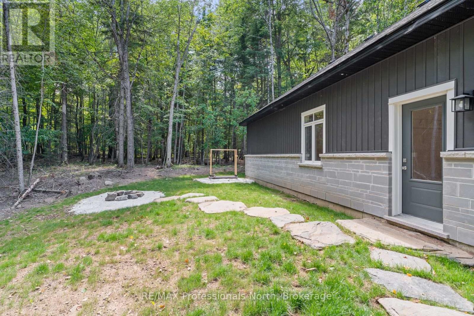 1076 Angel Road, Dysart Et Al (Guilford), Ontario  K0M 1M0 - Photo 15 - X12688670