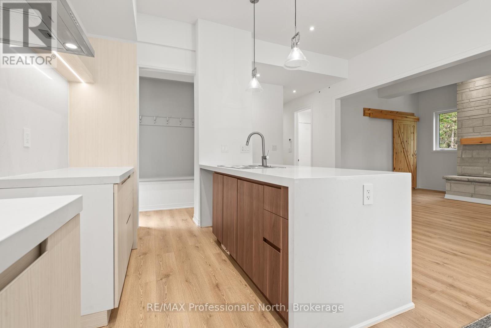 1076 Angel Road, Dysart Et Al (Guilford), Ontario  K0M 1M0 - Photo 22 - X12688670