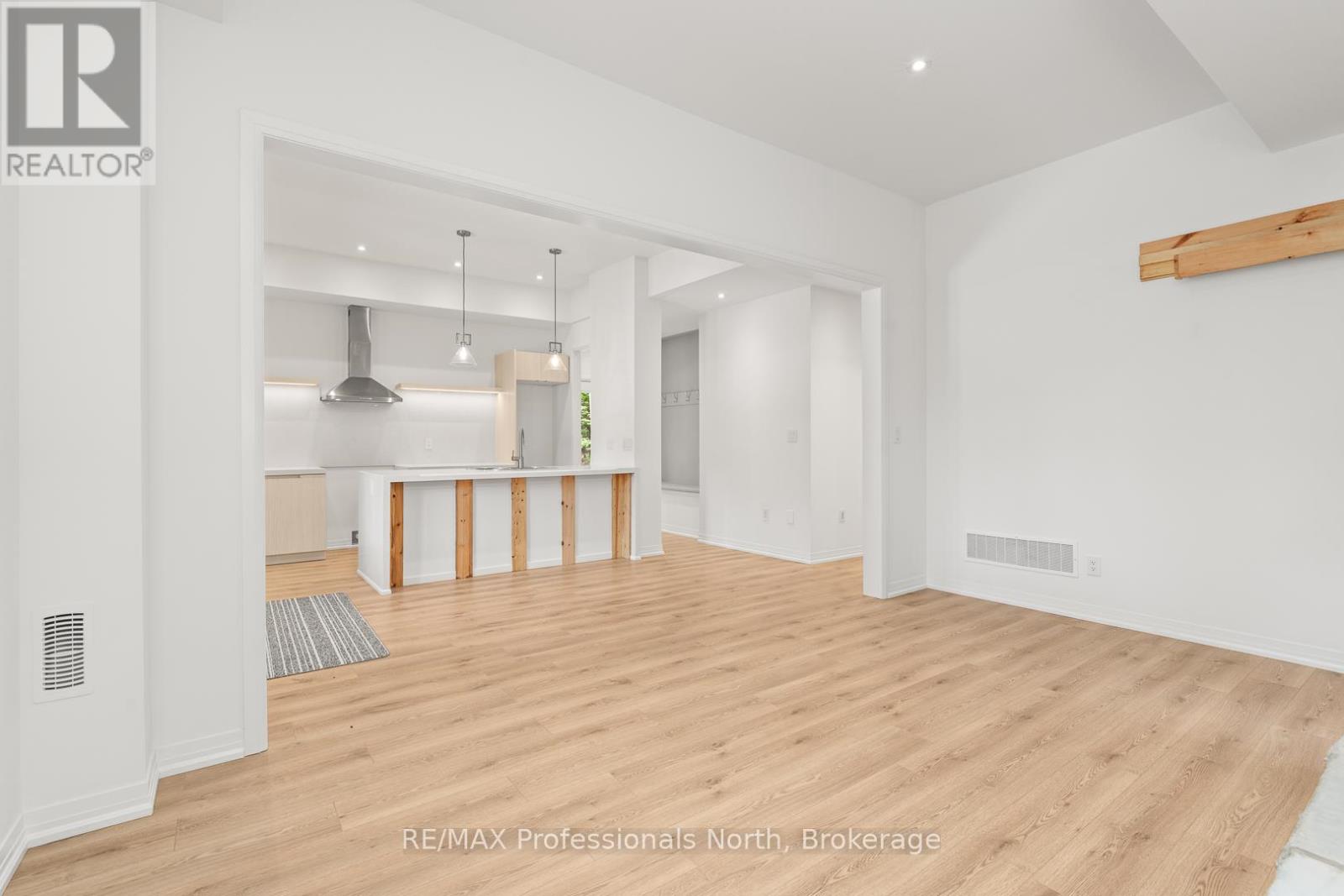 1076 Angel Road, Dysart Et Al (Guilford), Ontario  K0M 1M0 - Photo 24 - X12688670