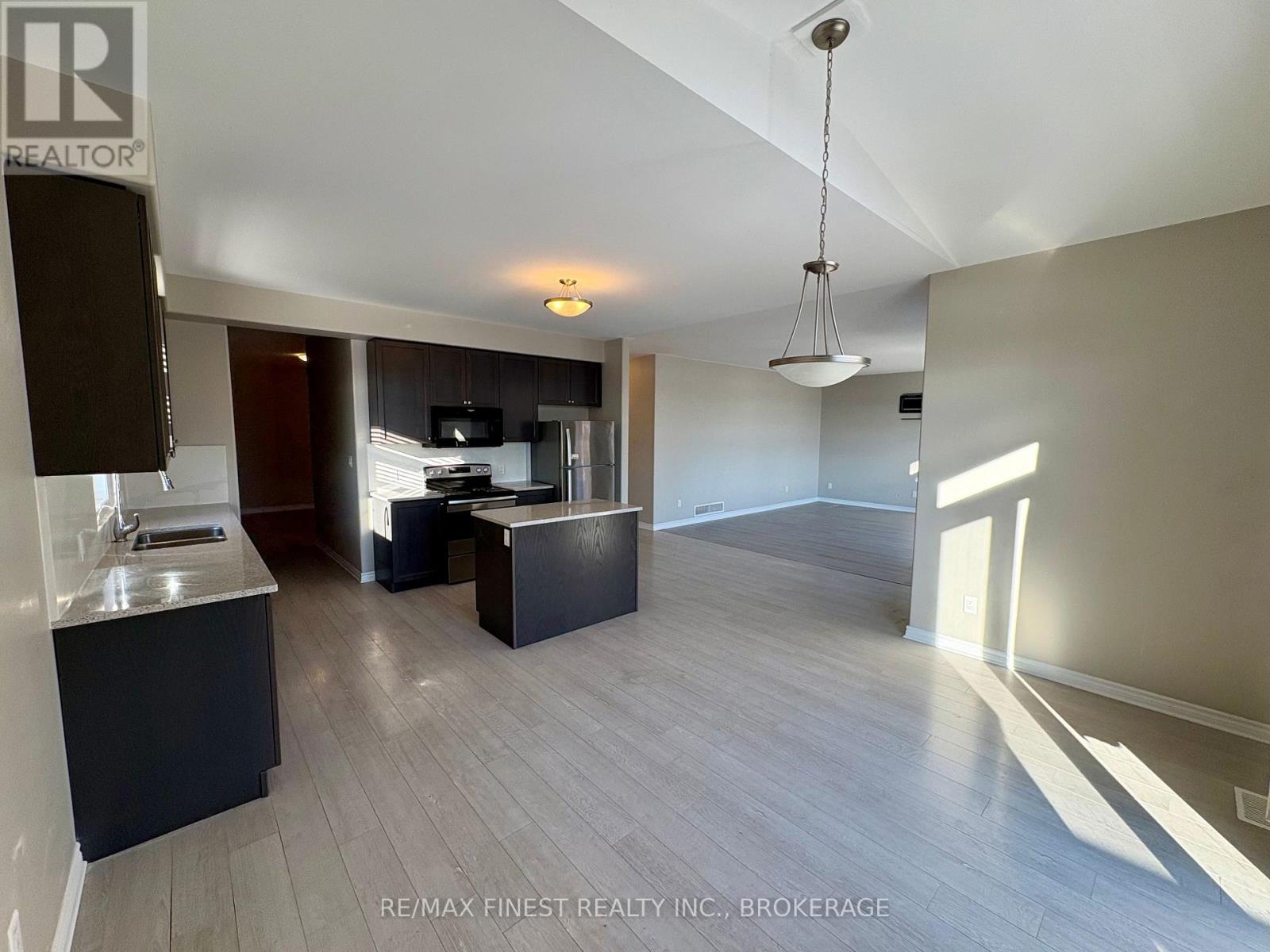 1621 Brookedayle Avenue, Kingston, Ontario  K7P 0S8 - Photo 5 - X12688804