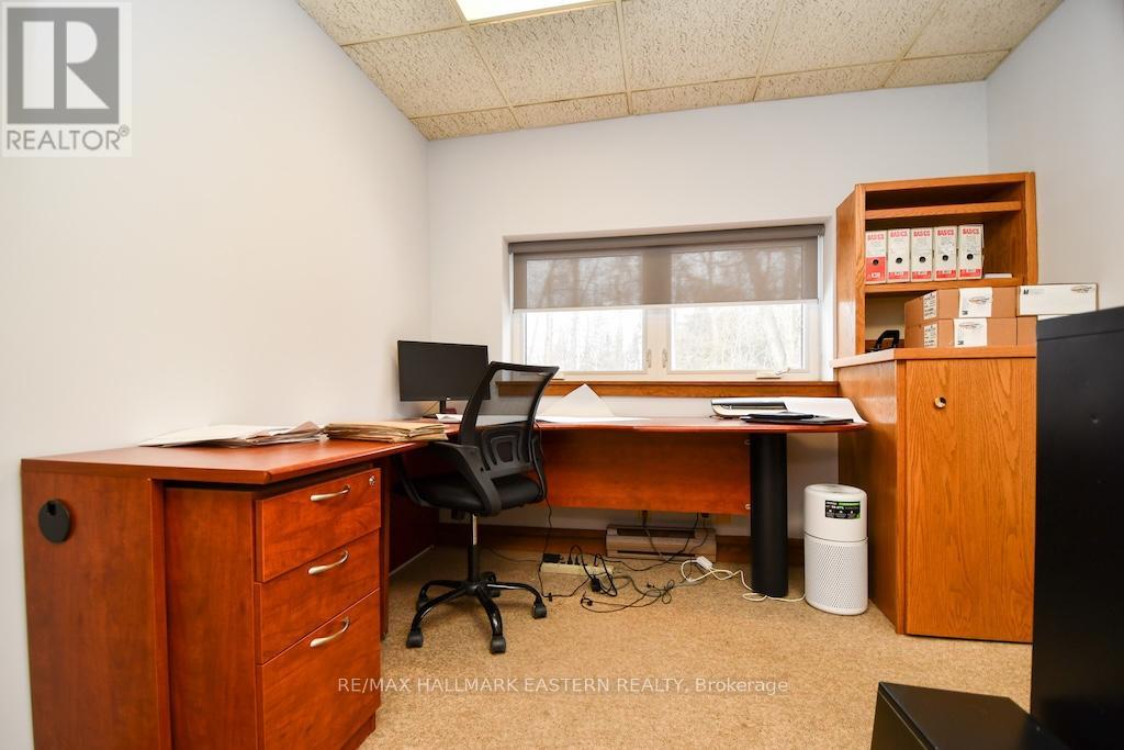 1970 Brown Line, Cavan Monaghan, Ontario  K9J 6Z9 - Photo 16 - X12688728