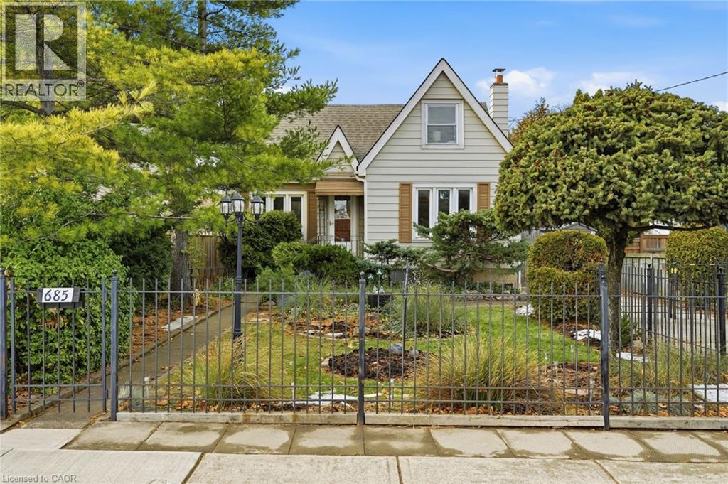 685 DUNN Avenue, Hamilton, Ontario