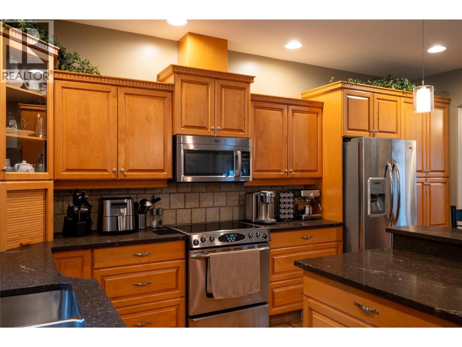 585 Coyote Drive, Kamloops, British Columbia  V2C 6T9 - Photo 19 - 10372533