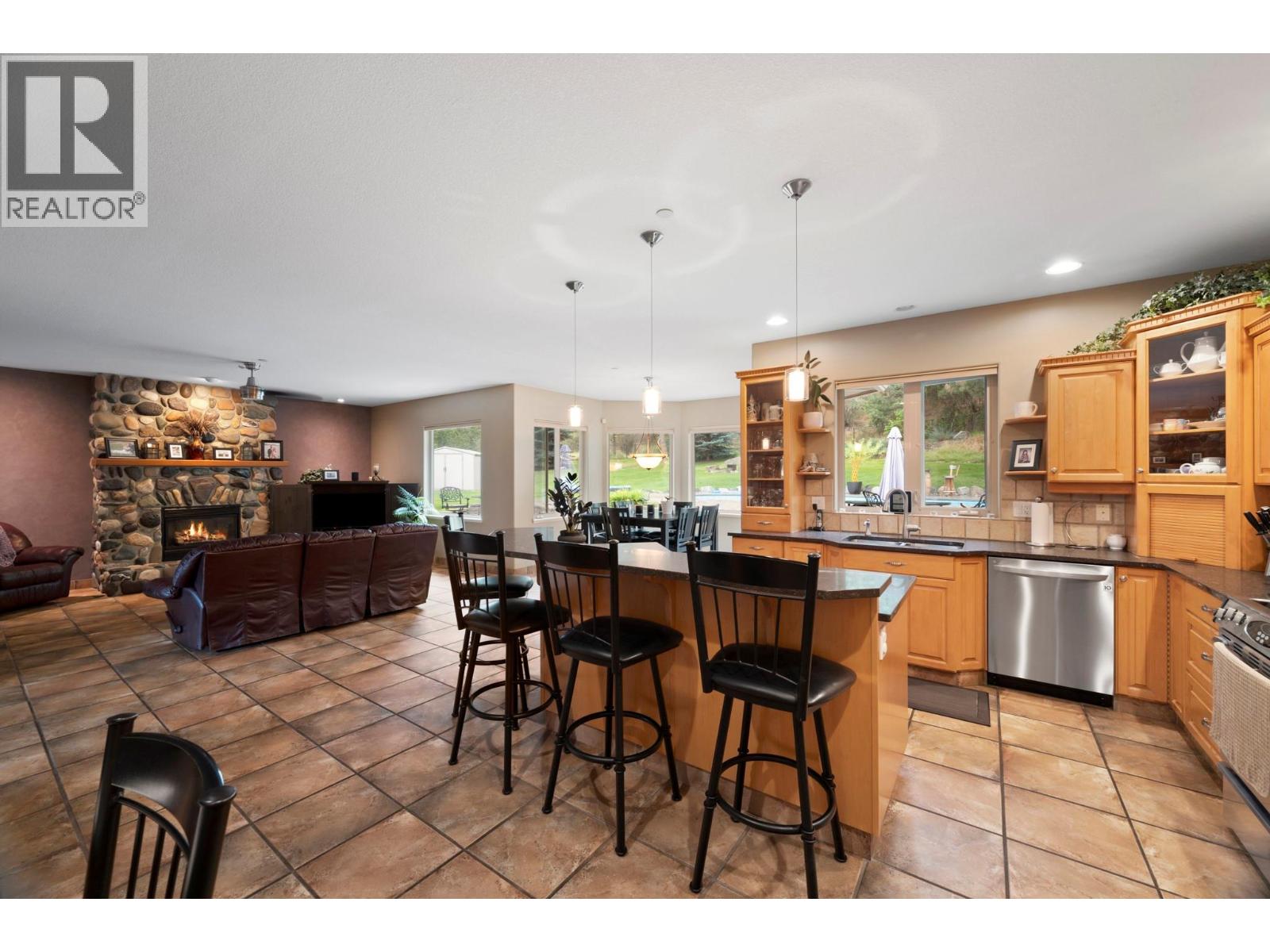 585 Coyote Drive, Kamloops, British Columbia  V2C 6T9 - Photo 24 - 10372533