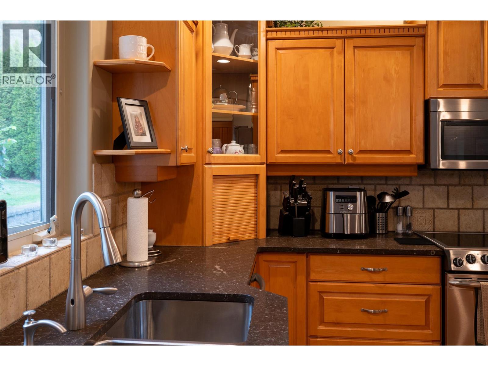 585 Coyote Drive, Kamloops, British Columbia  V2C 6T9 - Photo 18 - 10372533