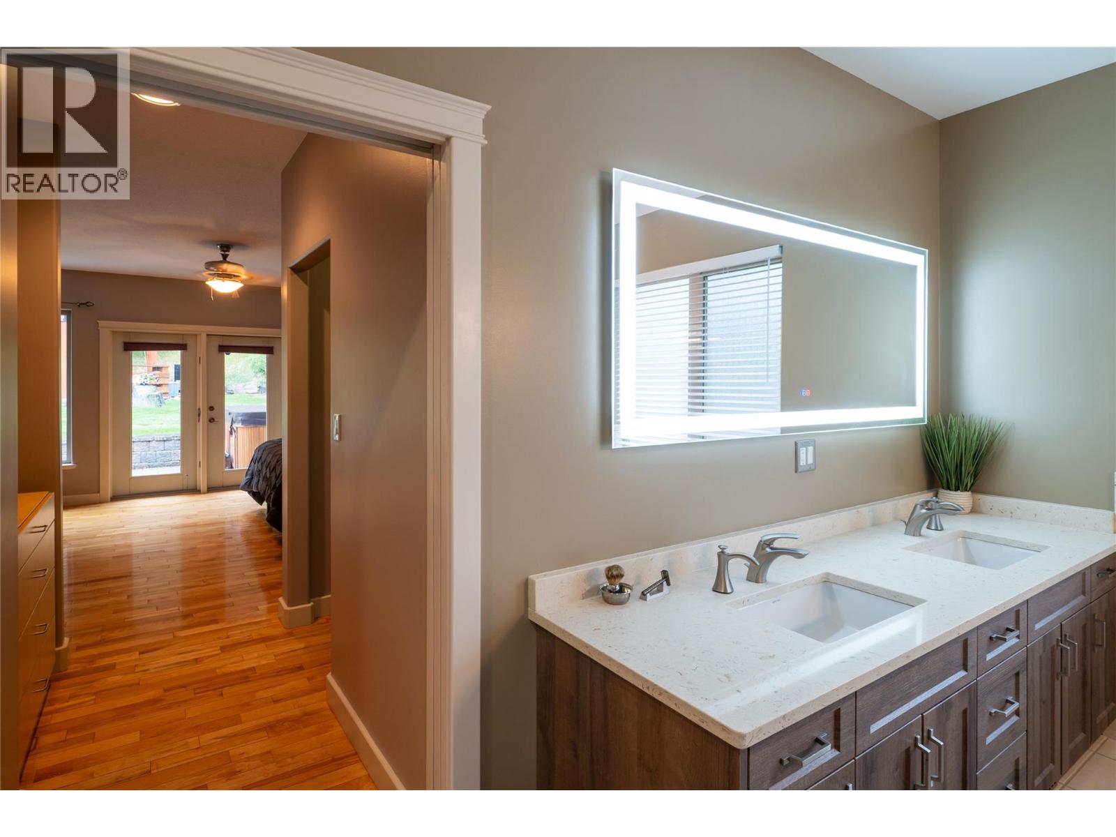 585 Coyote Drive, Kamloops, British Columbia  V2C 6T9 - Photo 40 - 10372533