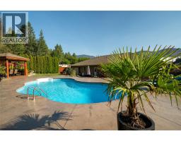 585 Coyote Drive, kamloops, British Columbia