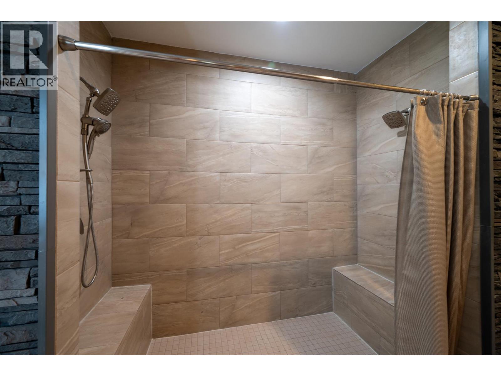 585 Coyote Drive, Kamloops, British Columbia  V2C 6T9 - Photo 39 - 10372533