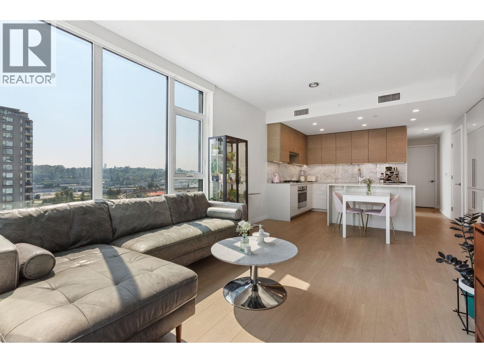 811 2186 Gilmore Avenue, Burnaby, British Columbia  V5C 0N7 - Photo 3 - R3078277