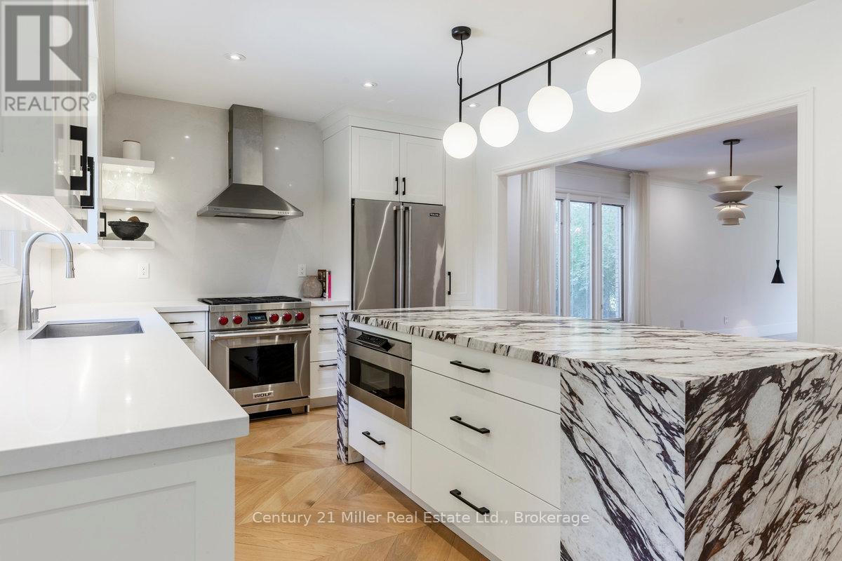 1031 Masters Green, Oakville, Ontario  L6M 2N8 - Photo 12 - W12688792