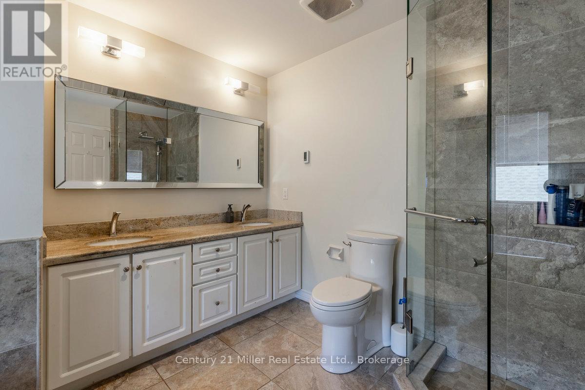 1031 Masters Green, Oakville, Ontario  L6M 2N8 - Photo 21 - W12688792