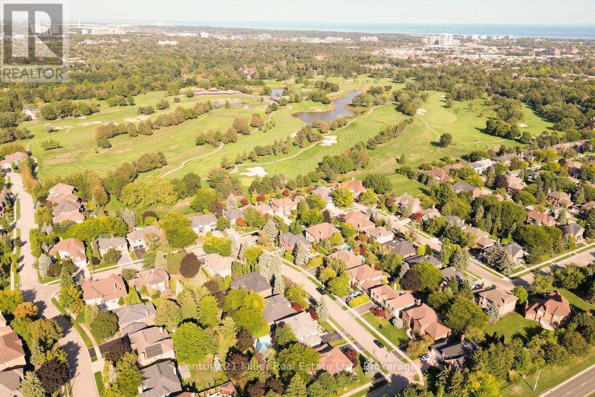 1031 Masters Green, Oakville, Ontario  L6M 2N8 - Photo 38 - W12688792
