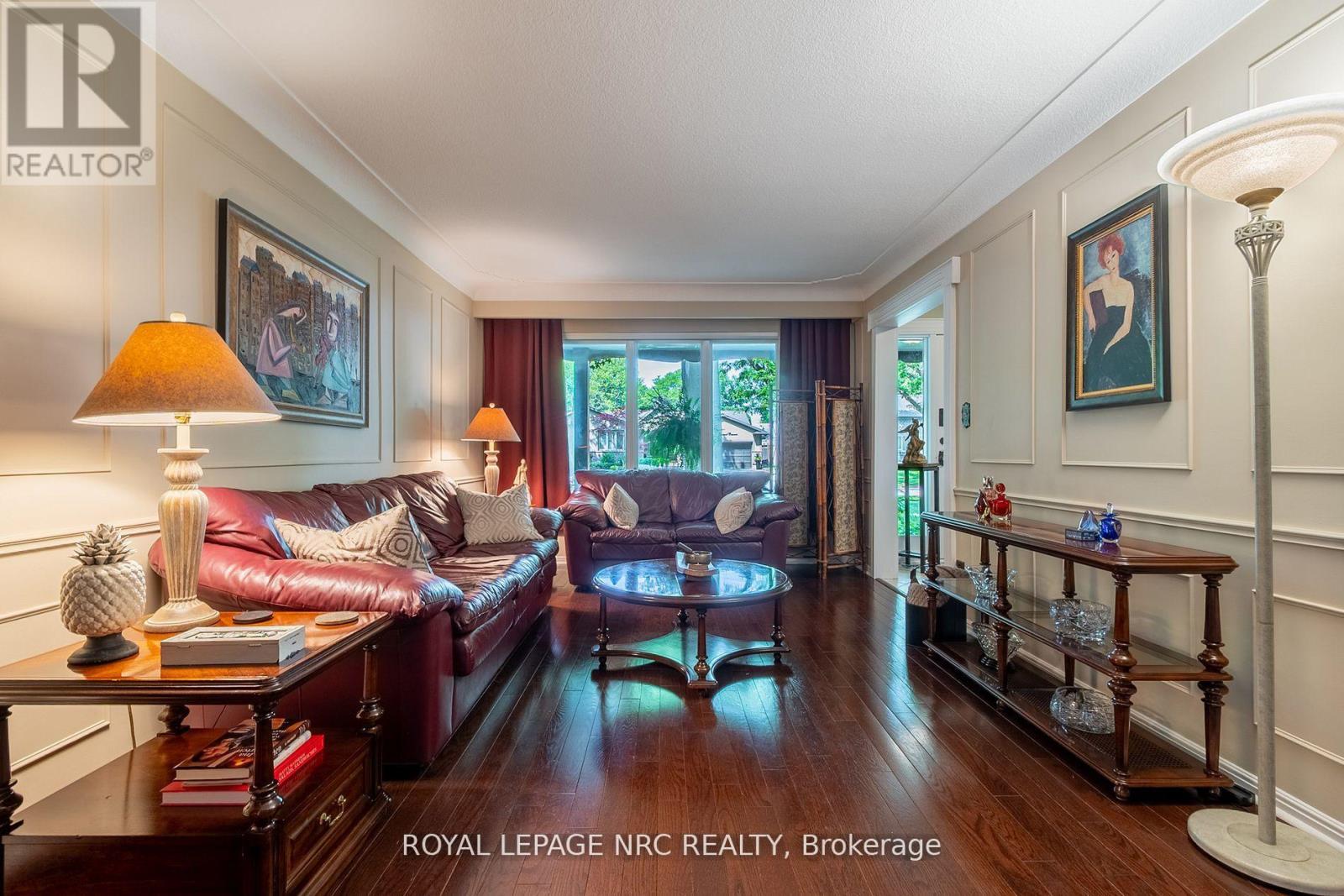 7077 Ridgewood Crescent, Niagara Falls, Ontario  L2J 2C2 - Photo 10 - X12688744