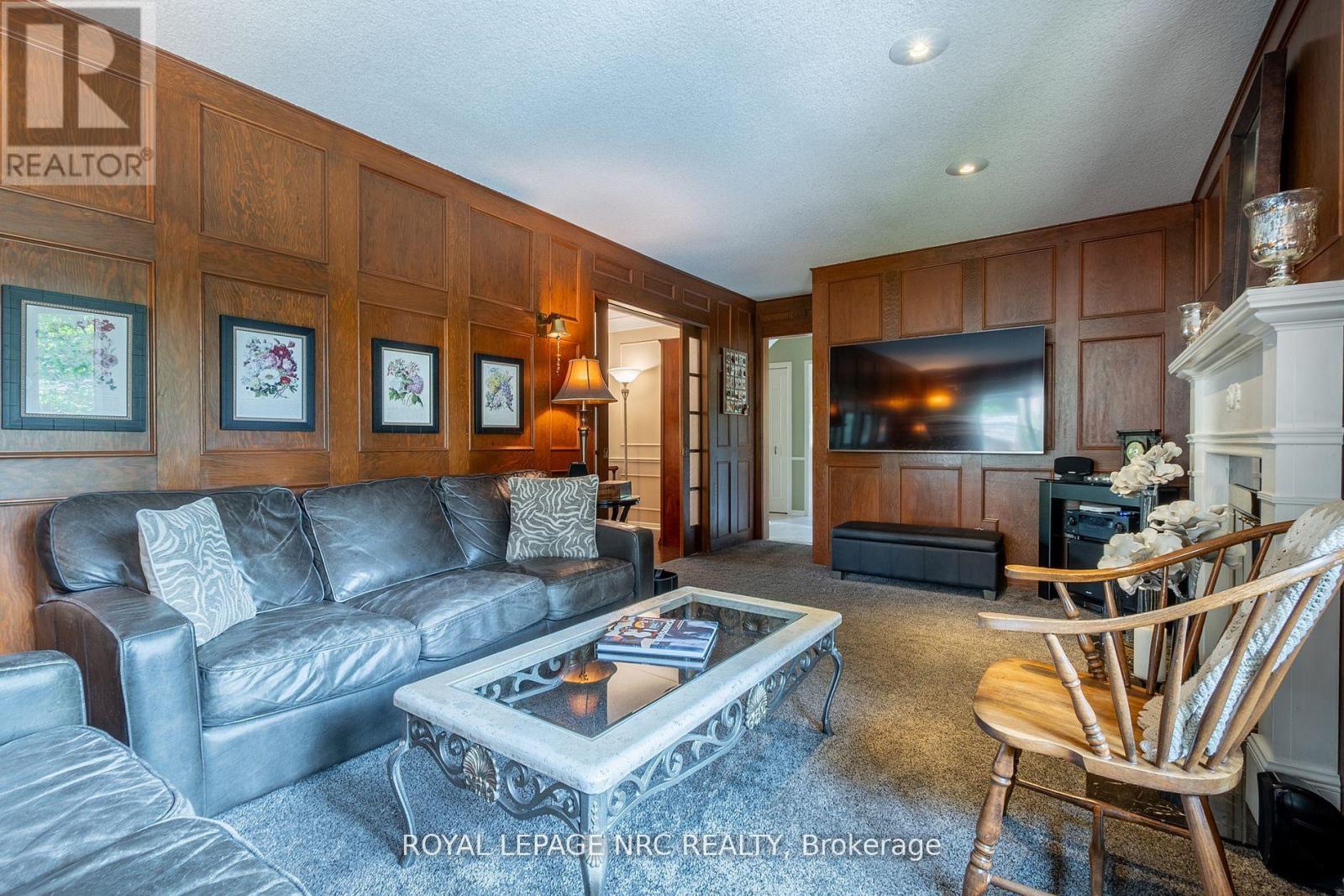 7077 Ridgewood Crescent, Niagara Falls, Ontario  L2J 2C2 - Photo 14 - X12688744