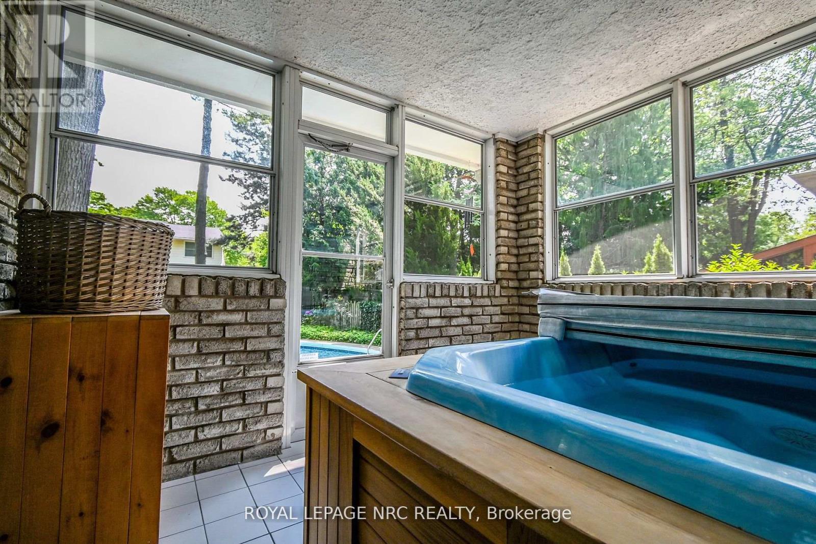 7077 Ridgewood Crescent, Niagara Falls, Ontario  L2J 2C2 - Photo 17 - X12688744