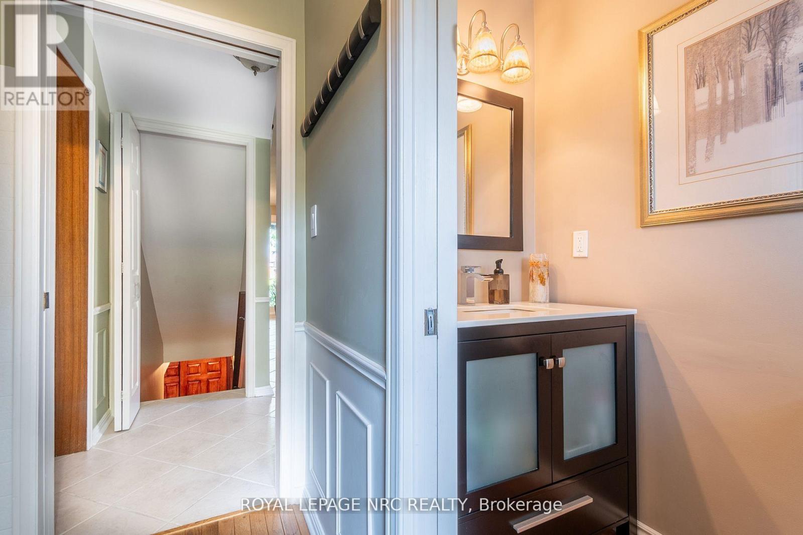 7077 Ridgewood Crescent, Niagara Falls, Ontario  L2J 2C2 - Photo 20 - X12688744