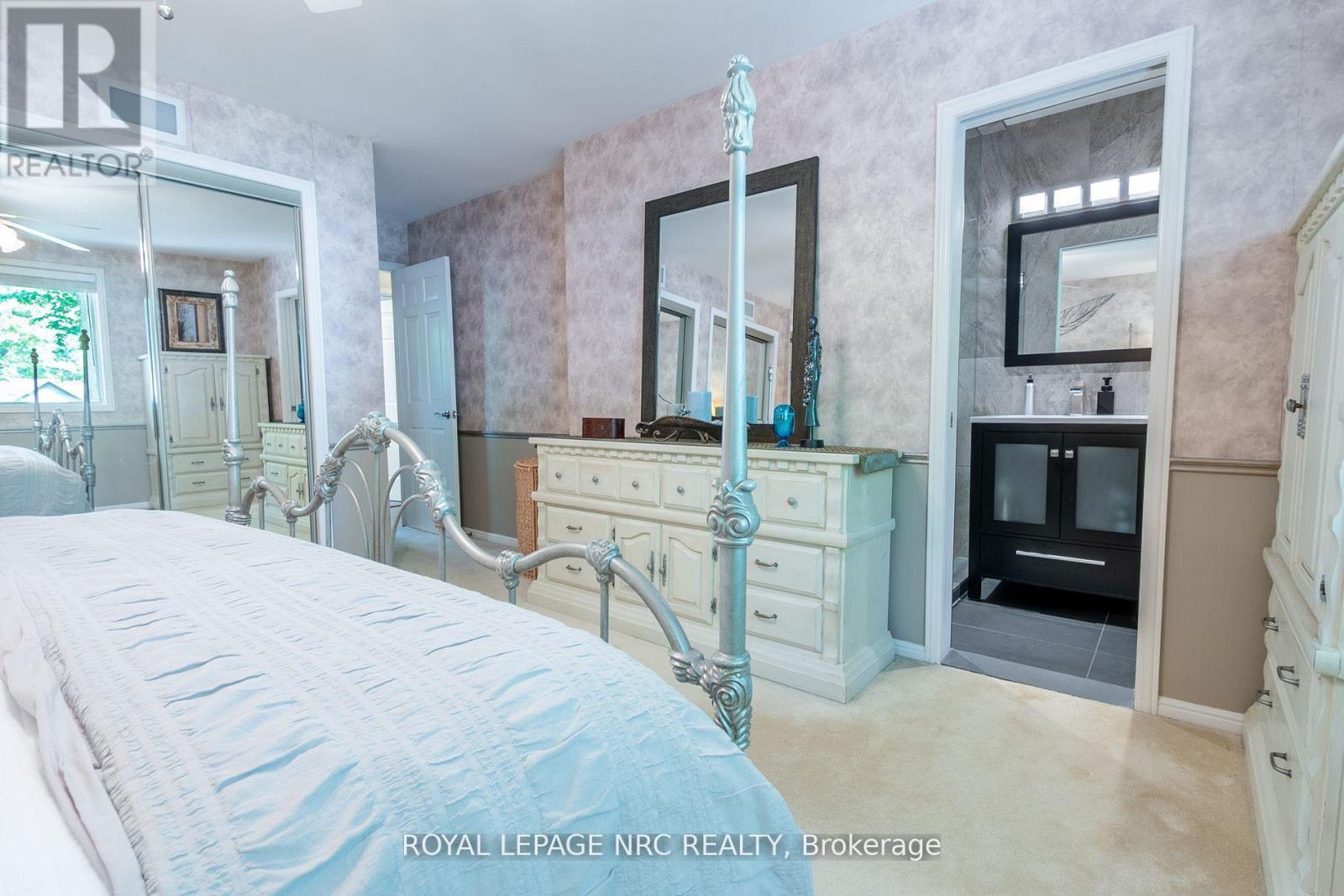 7077 Ridgewood Crescent, Niagara Falls, Ontario  L2J 2C2 - Photo 27 - X12688744