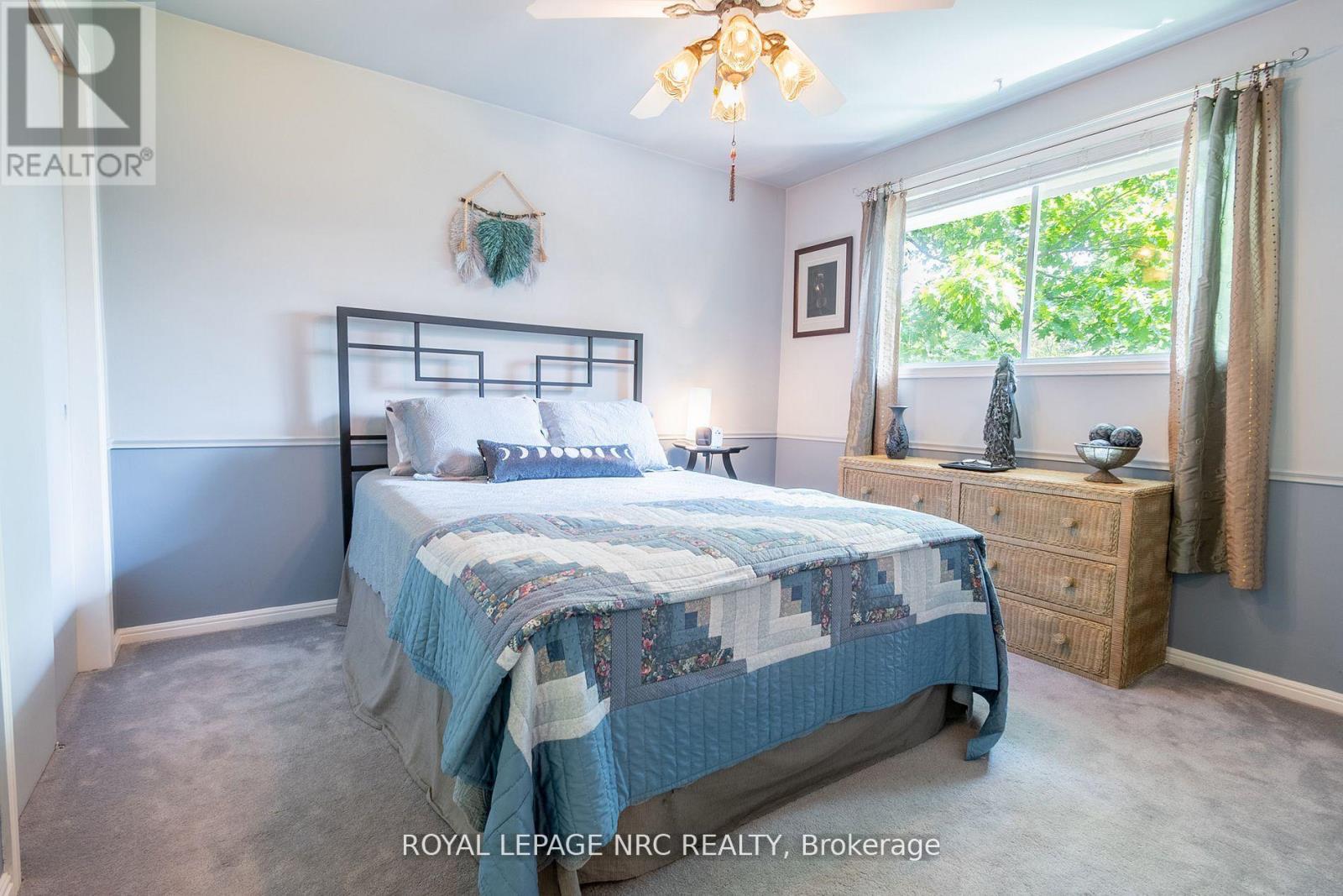 7077 Ridgewood Crescent, Niagara Falls, Ontario  L2J 2C2 - Photo 30 - X12688744