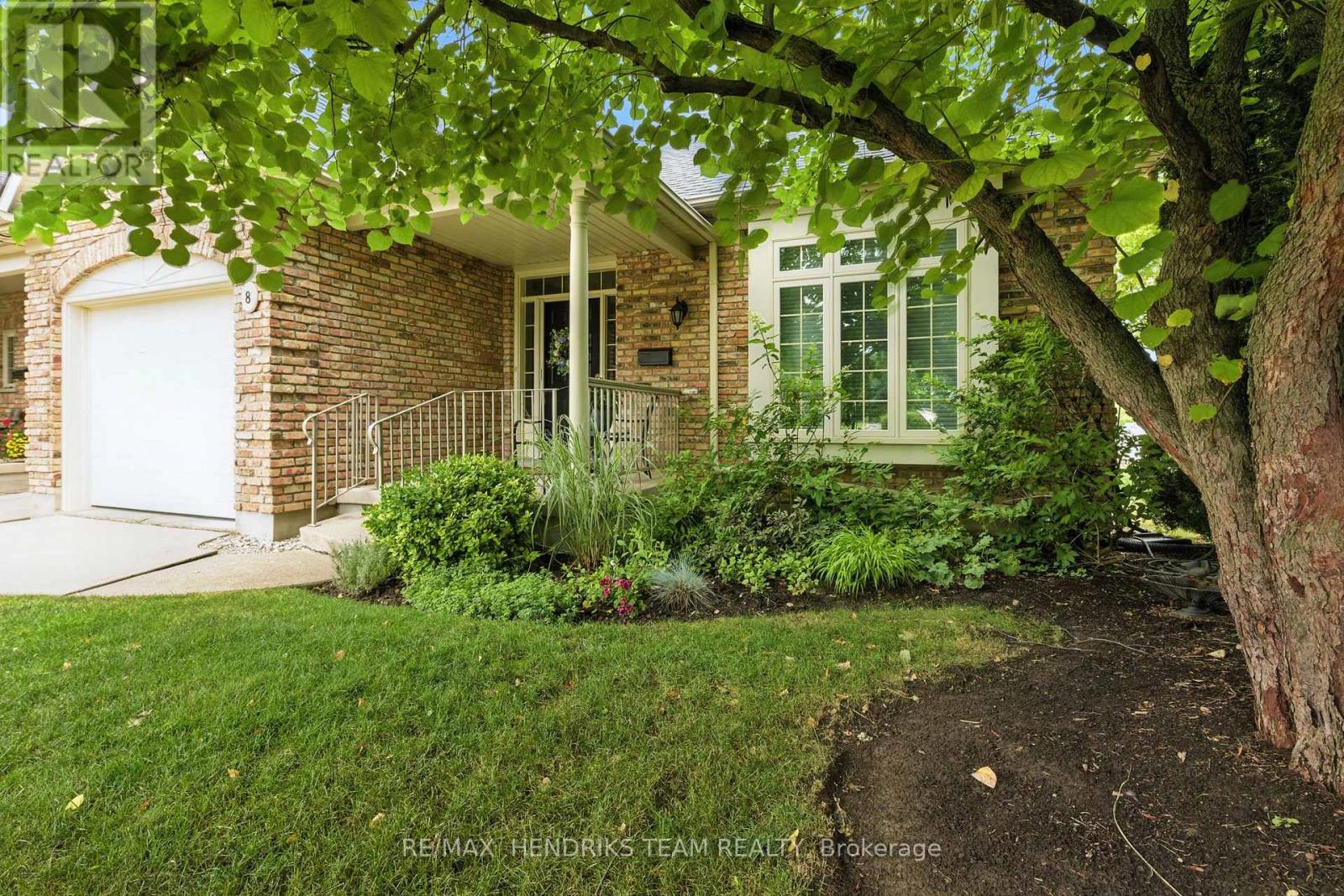 8 - 174 Martindale Road, St. Catharines, Ontario  L2S 3Z9 - Photo 3 - X12688782