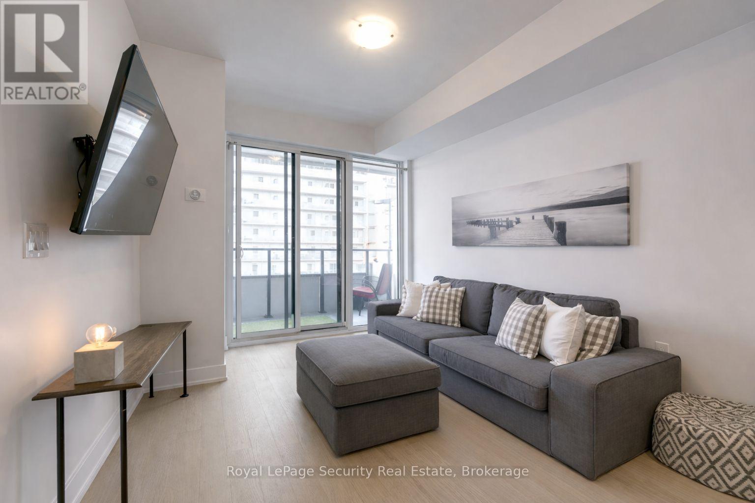 1915 - 30 Shore Breeze Drive, Toronto, Ontario  M8V 0J1 - Photo 2 - W12610798